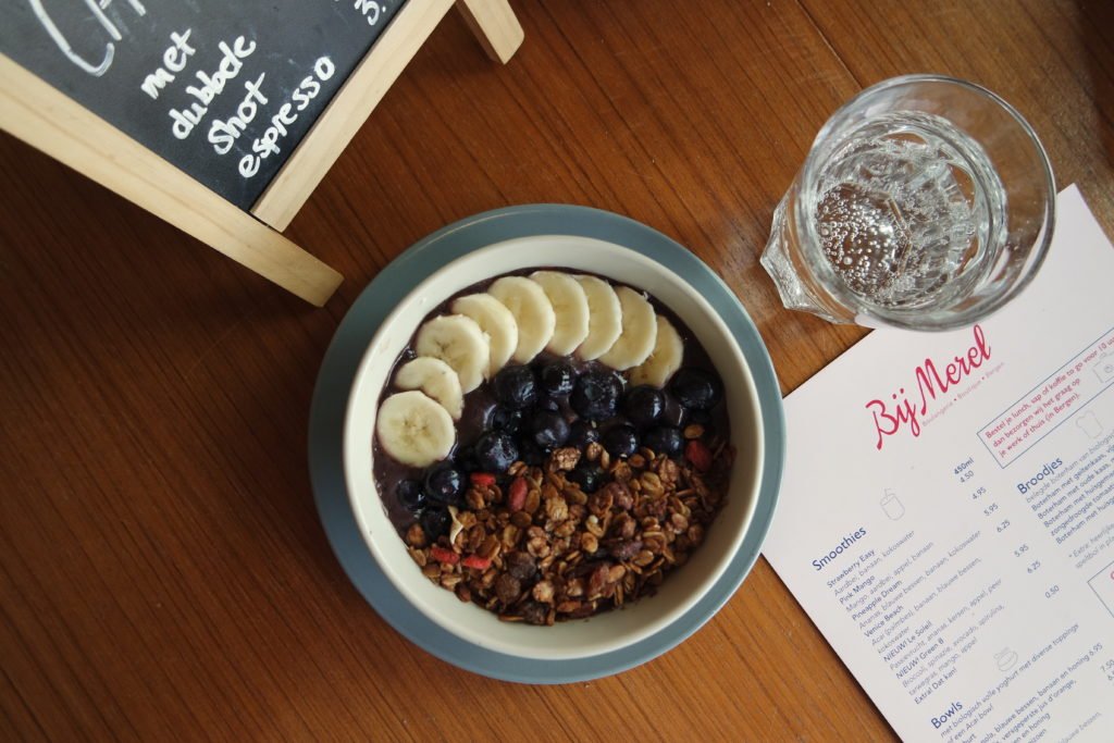 Ckitchenned's tweet photo. Hotspot: Bij Merel in Bergen. Hip en healthy! - https://t.co/Hh9Q84fYfb https://t.co/EKTXeOelqb