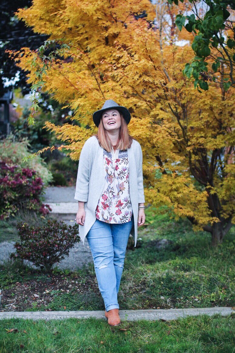 jenpistor's tweet photo. Today on the blog...a fun new giveaway + a fresh fall look! https://t.co/fmIjFYi2Ne #livegrand #giveaway https://t.co/rm2sGl0CRT