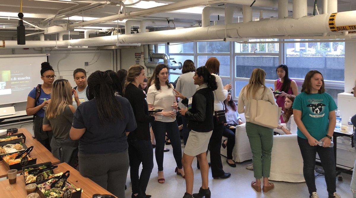 gwinnocenter's tweet photo. #ColonialsWeekend @gwengineering great turnout for the #womeninSTEM #lunch in #gwinnocenter #womenintech #womeninscience #WomenLeadership https://t.co/Y3B5uOcUqR