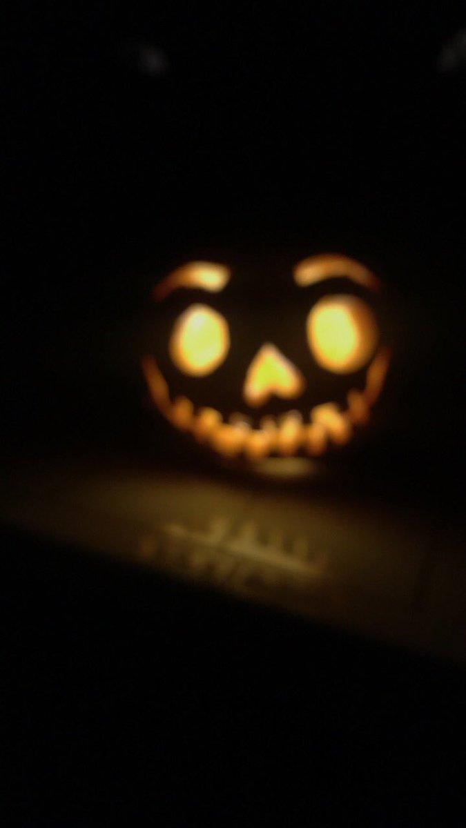 PrismCh4in's tweet photo. Spooky #firsttimeer https://t.co/mU2AuTPIku