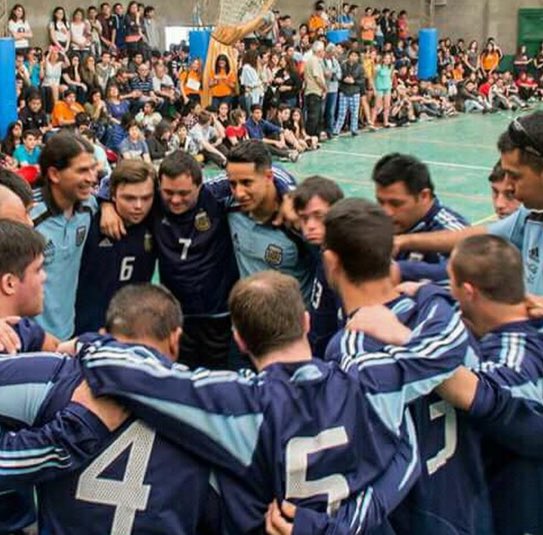 PabloStecco's tweet photo. Es la Selección Argentina de Síndrome de Down se prepara para jugar la Copa América 2018. Vamos chicos!!!! 👏🏻 https://t.co/w6Q27sHU5w