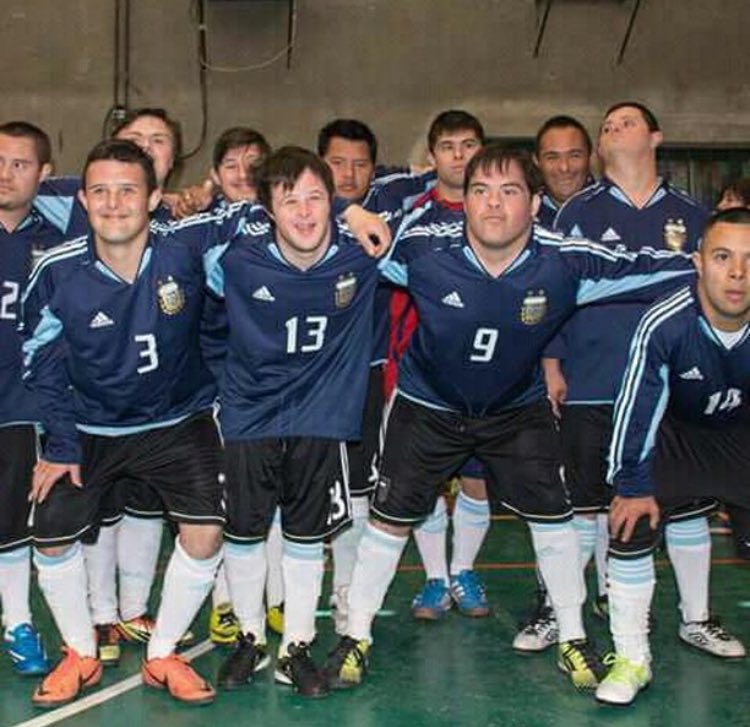 PabloStecco's tweet photo. Es la Selección Argentina de Síndrome de Down se prepara para jugar la Copa América 2018. Vamos chicos!!!! 👏🏻 https://t.co/w6Q27sHU5w