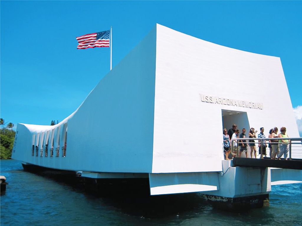 alohahitours's tweet photo. Join us on our U.S.S. Missouri Tour and have a breakfast malasada on us from @Leonardsbakeryhawaii on the way to Pearl Harbor! https://t.co/ui7BSqnzVC