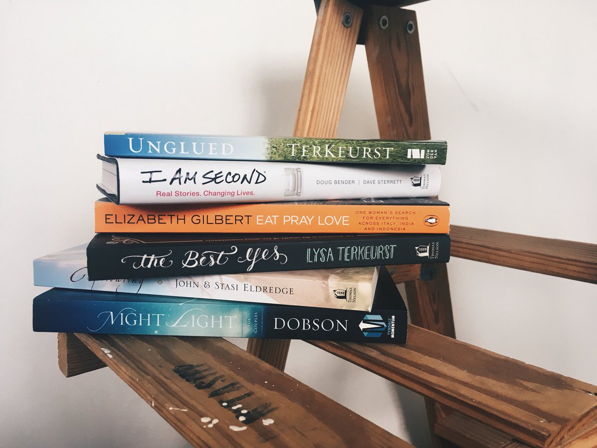 TheRevMemphis's tweet photo. Soooo many good reads in the shop😍 https://t.co/5FTGq56mt0