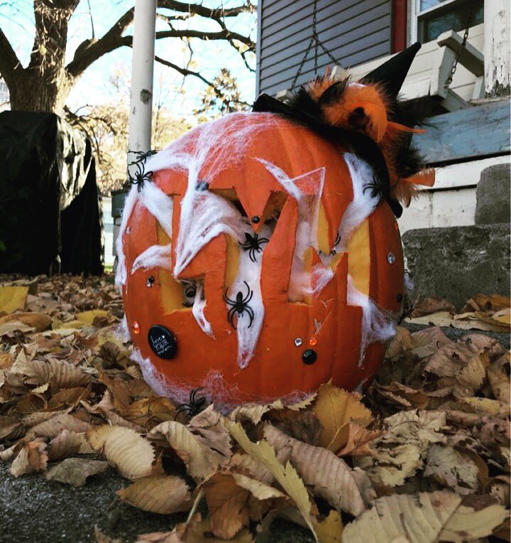 SDStateLYMCrew's tweet photo. Head to the union this week and vote for our jack-o-lantern!! https://t.co/XladYulW5B