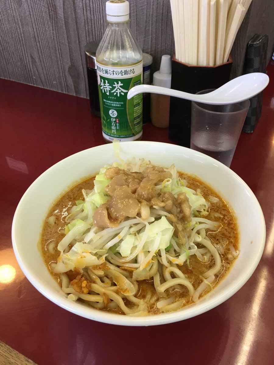 Tkfx ラーメンジラフ 中味噌ニンニク全少なめ ニンニクが未投入のハプニングがあったが 入れ直してもらい完食 次からはニンニクコール最後にするか コールの順番 地味に迷うw 栃木 真岡 ラーメン G系 ラーメンジラフ ジラフ 二郎系 飯テロ 麺