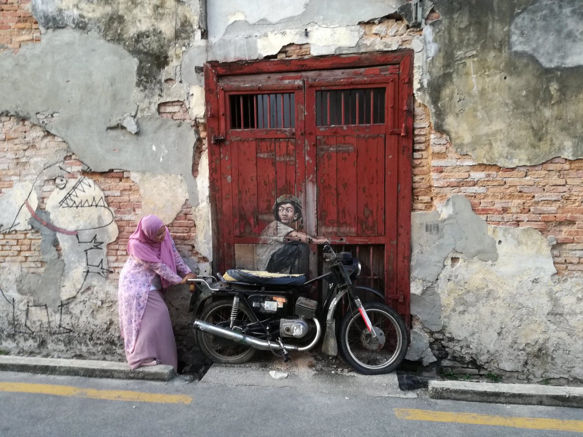 neyrashazeyra's tweet photo. Penang Street Art #SayangMalaysia #citrawarnaKL2017 #CWcontest2017 #Penang https://t.co/PWAUUk6ZzO