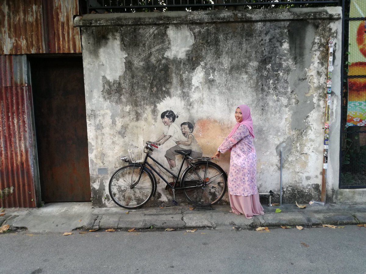 neyrashazeyra's tweet photo. Penang Street Art #SayangMalaysia #citrawarnaKL2017 #CWcontest2017 #Penang https://t.co/PWAUUk6ZzO