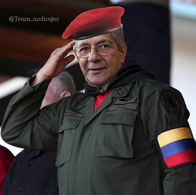 edupetare's tweet photo. Acción Democrática en tiempos atrás no podía ver el verde ni en pintura 
#GuanipaNoSeArrodilla https://t.co/jqv5SQMmJC