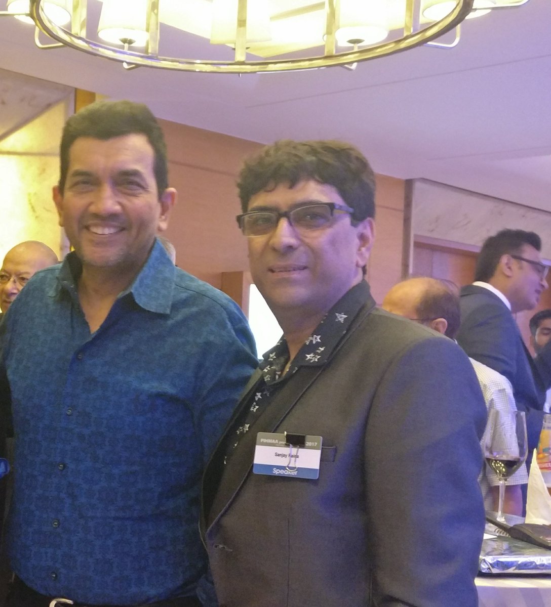 sanjayraina's tweet photo. With the #PrideOfIndia @SanjeevKapoor at #PACE2017 https://t.co/DVeWBCDpZh