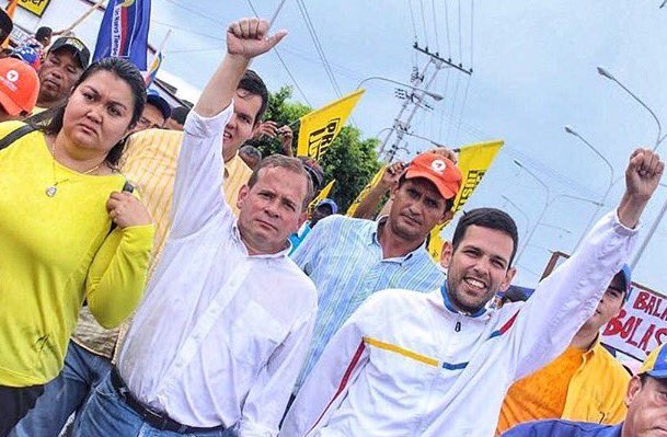 CarlosGarc1a's tweet photo. Mis respetos y admiración por @JuanPGuanipa, un lider que demuestra coherencia en sus principios democráticos. El Zulia es Venezuela. Bravo! https://t.co/ciPSQCTWOF