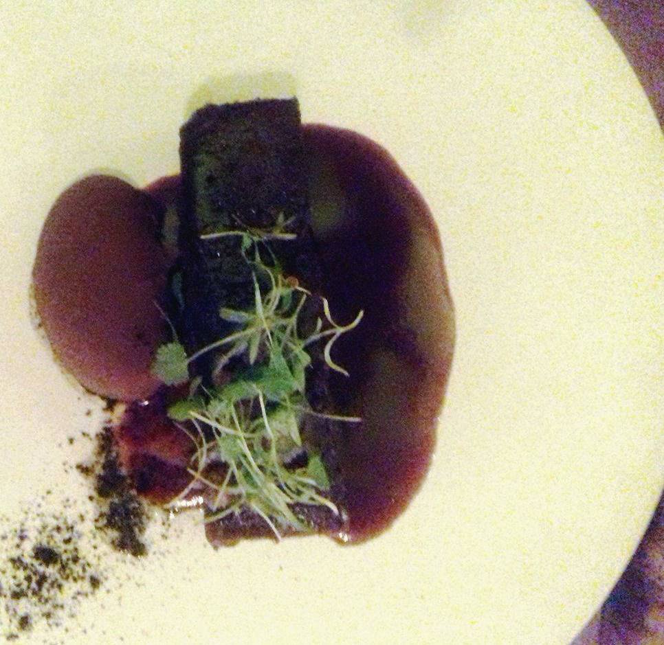 plan_fuga's tweet photo. Además de una cocina franca, la propuesta gastronómica de Paco Ruano es sencilla y original. https://t.co/lKbuPiLz9h https://t.co/kZ9qzREvv3