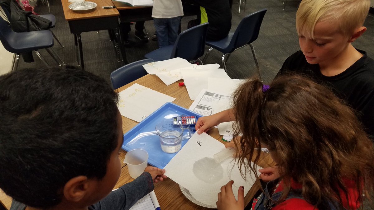 CriswellGinger's tweet photo. Working together to test paper towel absorbency in 4th grade. @NPERockets https://t.co/PsbsbIHmSn