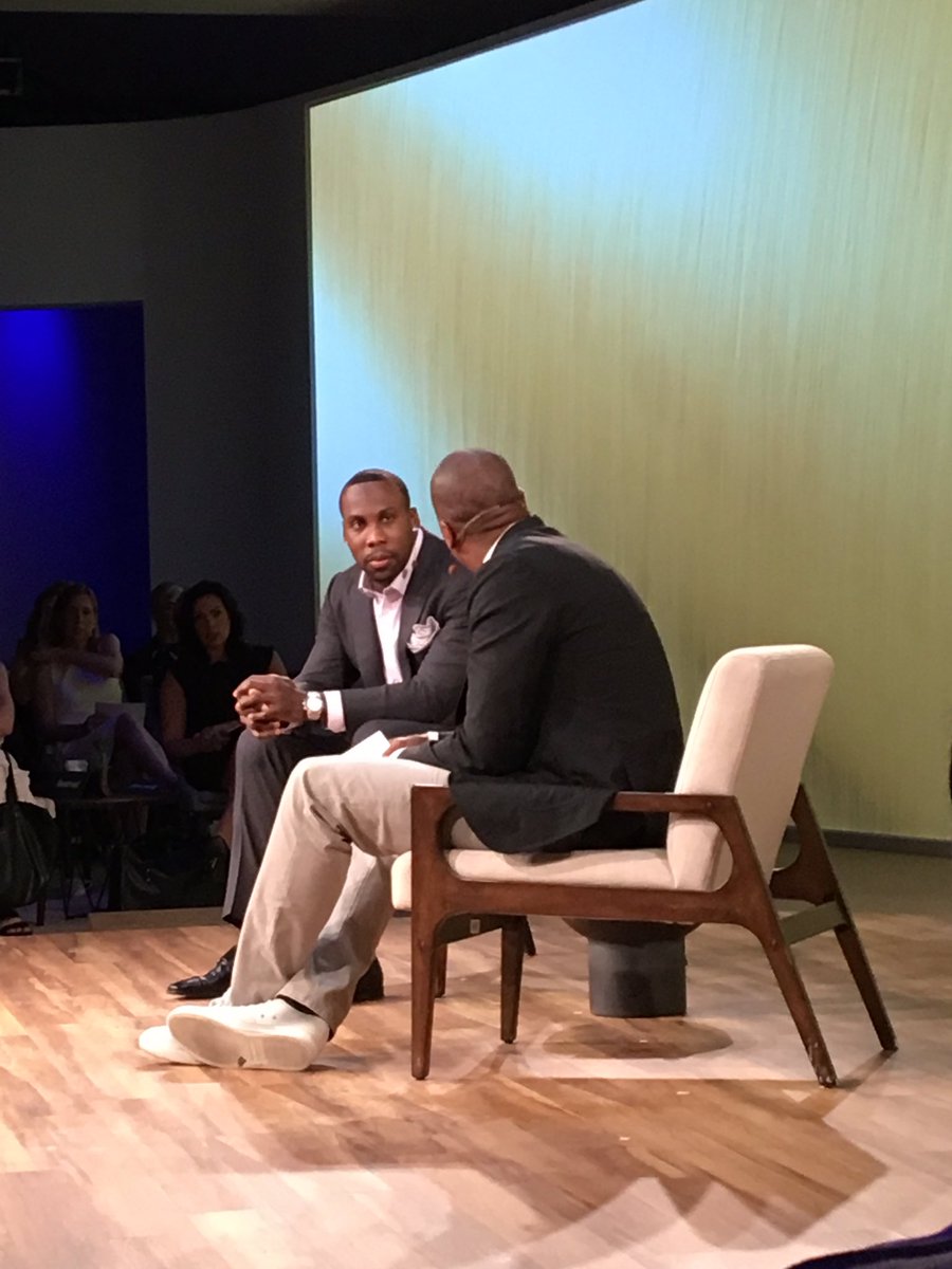 cindymstockwell's tweet photo. There's no cost to big to pay for doing the right thing, giving people a voice that don't have one @AnquanBoldin #zeitgeist17 #triliamedia https://t.co/RpvFYAi5dK