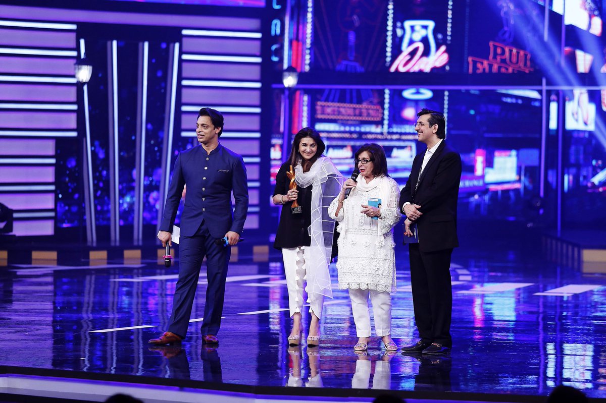 LifeStyle_DT's tweet photo. A very stylish affair, reports @cheenaagha 
https://t.co/xGtQ3sBNnp https://t.co/VLR7rCqkfJ