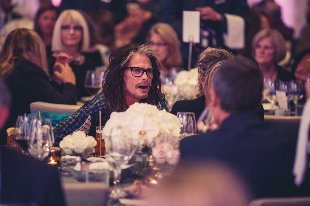 parqvancouverbc's tweet photo. We played, we entertained, we captured. Parq hosted a VIP dining experience for the #DFFGala in advance of Saturday's Miracle Gala. https://t.co/RFTOwNR9zT