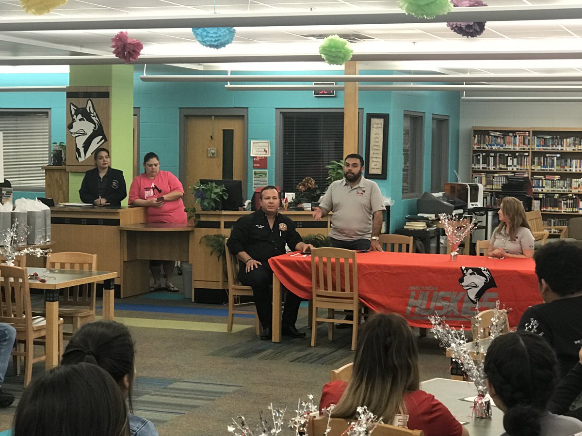 JLHS Academies tweet media