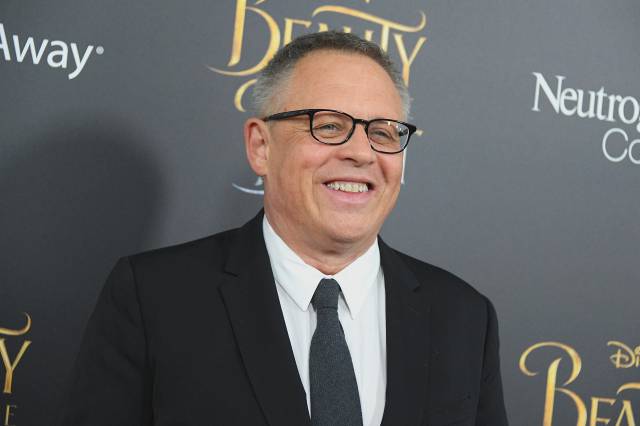 (   ) it\s a day late but just wanted to say Happy Birthday to Bill Condon... 