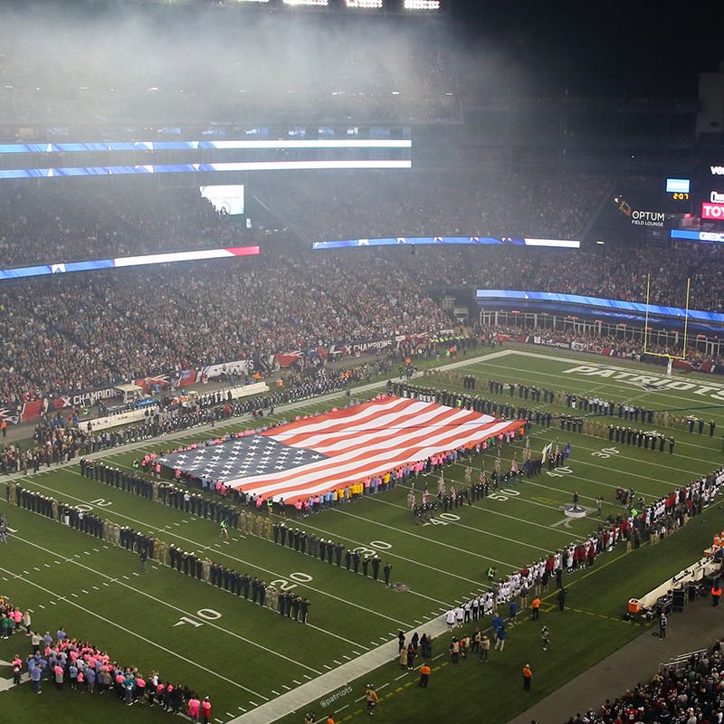Patriots's tweet photo. Quite a moment at @GilletteStadium.

450 cancer survivors + caregivers, 200 military members &amp; players + coaches together on the field. https://t.co/lU0ji0KmI4