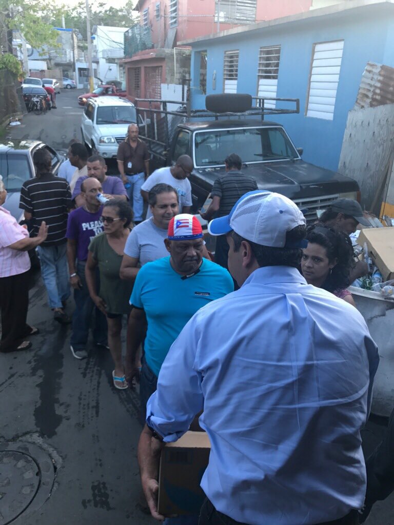 Miguel_Romero_'s tweet photo. Hoy visitamos Cantera, Bravos de Boston, Los Pinos y Paseo del Conde. Llevamos suministros q nos brindó el Mun d San Juan para distribución. https://t.co/i4NlpBdJKK