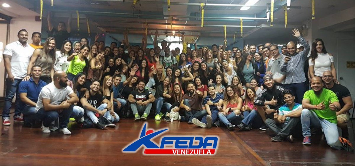 feda_formacion's tweet photo. Felicitaciones al excelente grupo de participantes de la certificación de Nutrición Deportiva Octubre 2017 ! #cursoFEDA #YoSoyFEDA https://t.co/wodofe41ud