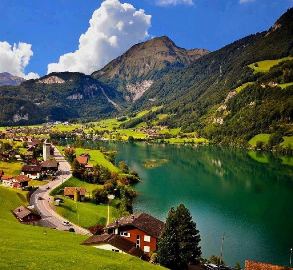 World's tweet photo. Grindelwald, Switzerland https://t.co/fOSbYKGm0l