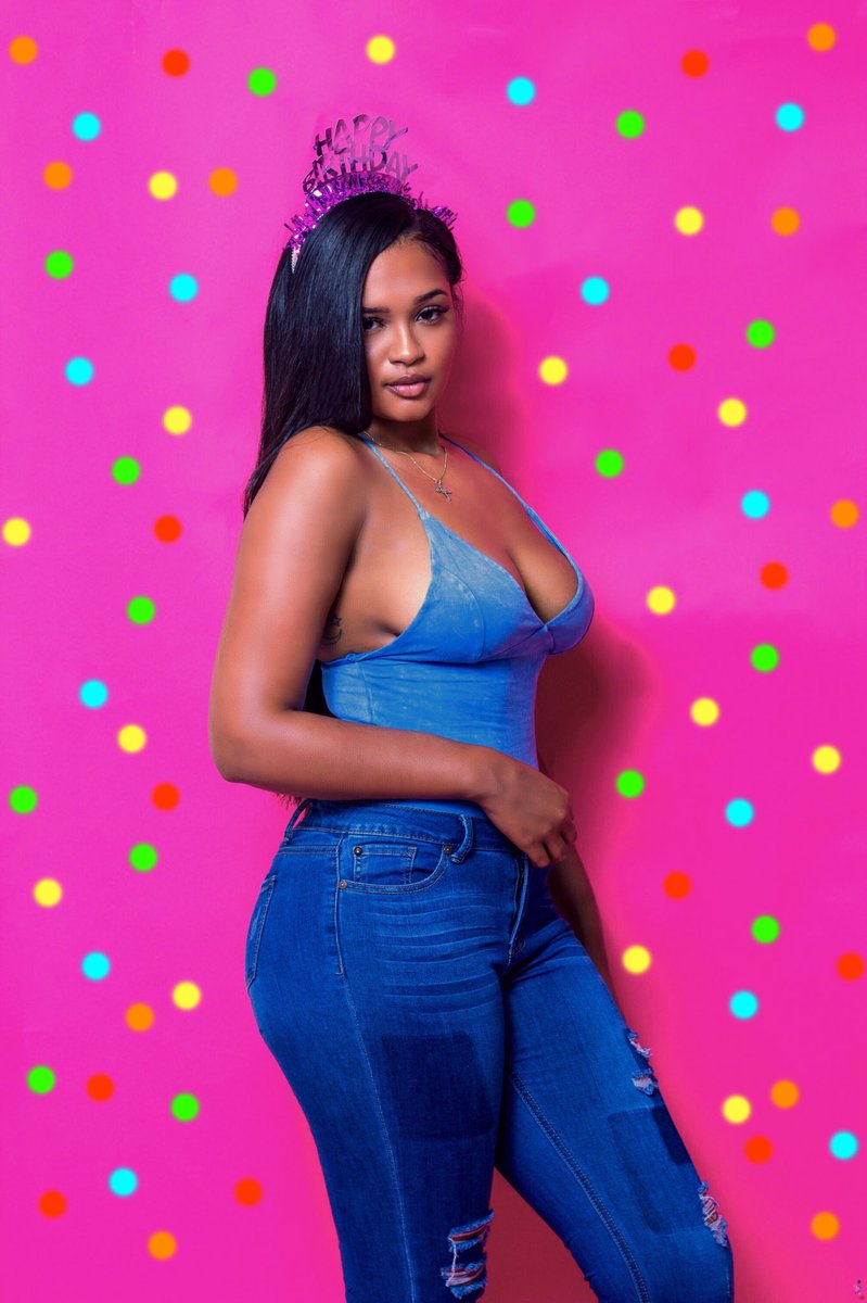 ShotbyErv's tweet photo. Book your birthday shoot now #ScorpioSeason #100special #limitedslots https://t.co/tEYTld2UuG