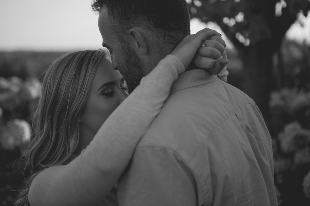 zacjolliffe's tweet photo. from s&amp;r's engagement session #engagementphotos #engaged https://t.co/LajsCLlsOD