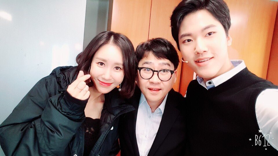 coba2003's tweet photo. 타이타닉 쇼케이스 준형/공주와 함께...
#늘 감사 https://t.co/oSMeJ89mer
