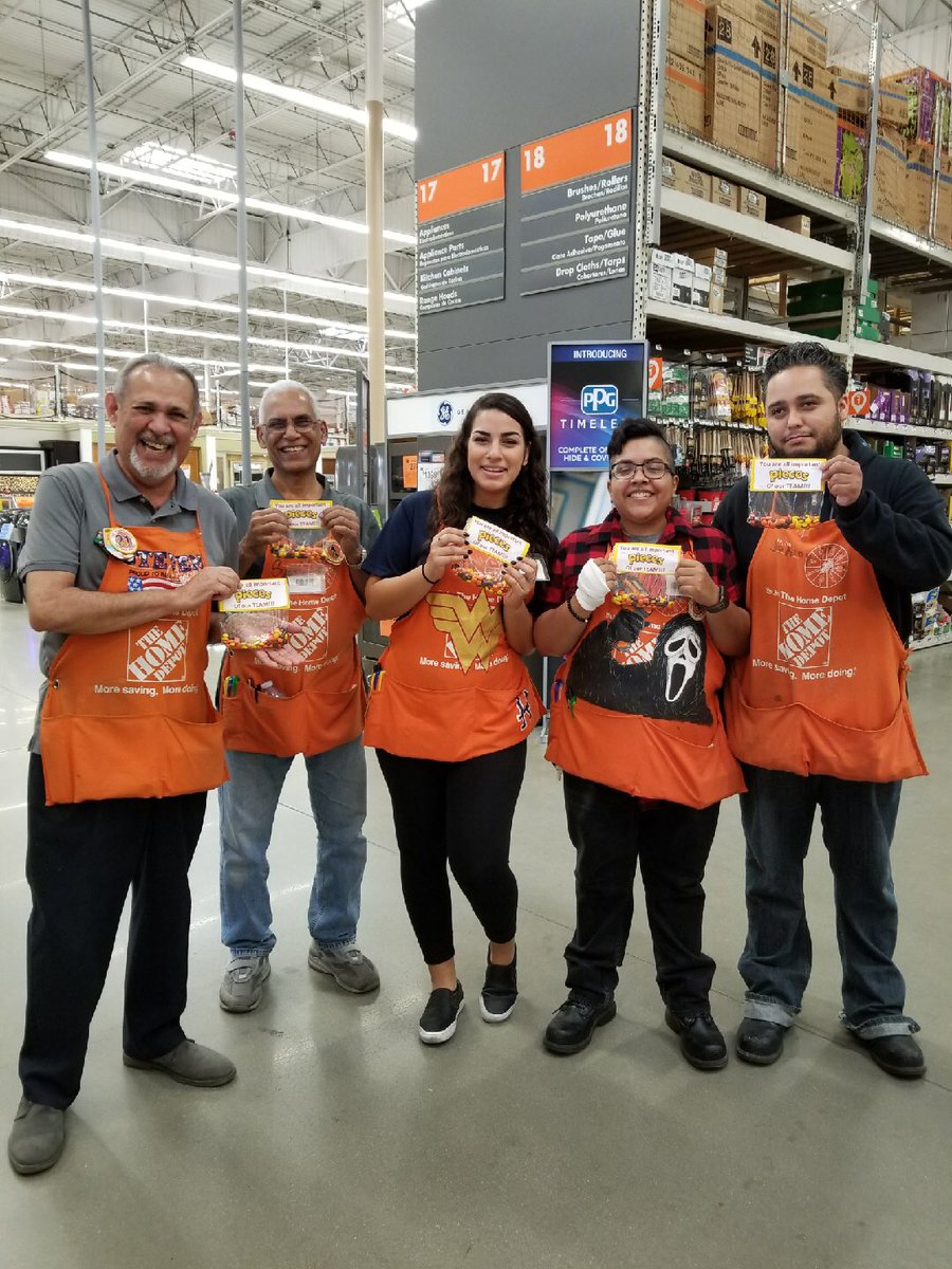 THDBrea's tweet photo. 1072 Cashier Appreciation #CAM2017 @Allen83hd @PacSouth @NotoKara https://t.co/djBE2fTRLE