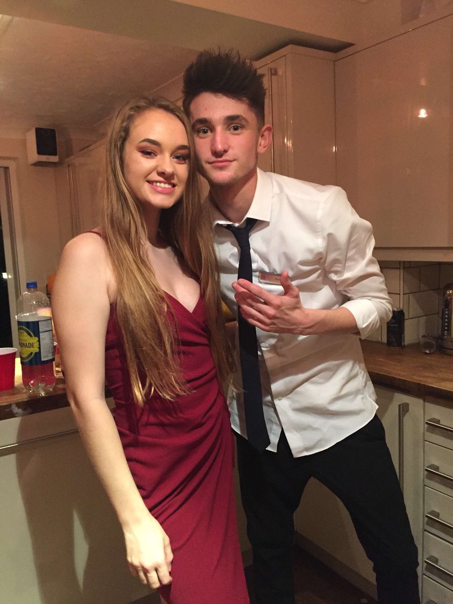 rdonnelly77's tweet photo. Thank you for a good party @ediewright_ even if I wasn’t there long #straightfromwork❤️❤️ https://t.co/bsJxV0WTN9