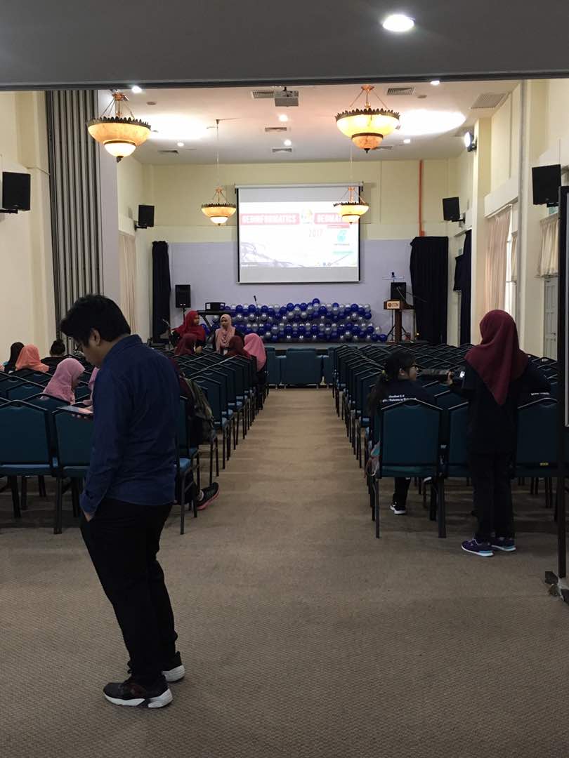 GEOFest2017's tweet photo. come to geofest 😀😀😀😀 ..10 minutes to go😘😘😘..lets come and join us!!!! https://t.co/0zQkzX4YBE