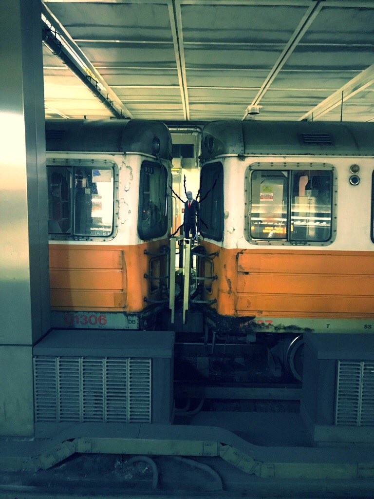 Did he ever return, no he never returned... Slendy on the #MBTA  #slenderman #northstation #slendercam #ios #android
itunes.apple.com/us/app/slender…