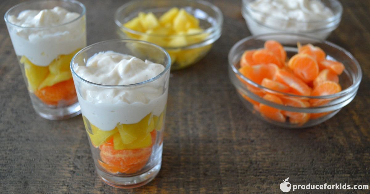 Healthyfamprj's tweet photo. This spooktacular treat is inspired by the classic #Halloween candy! Kiddos will ❤️ assembling these parfaits:  https://t.co/jO6LZRwUBM 🎃 https://t.co/0z6zFQaZbH