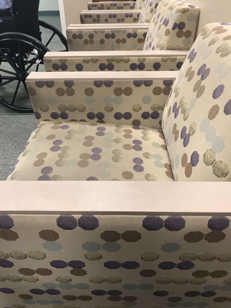 kmfh22's tweet photo. https://t.co/YwvSbQm3HO VA wait times...you can tell people sit here forever @realDonaldTrump https://t.co/Ku0rahhwgq