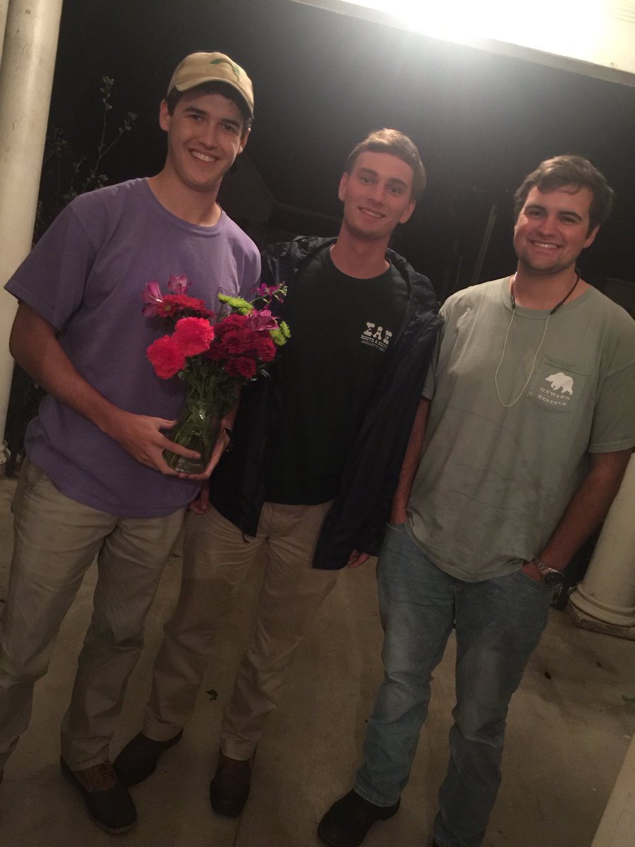 KappaDeltaGC's tweet photo. Thank you to the men of @SAEGC for our founder’s day gift 💖 https://t.co/DxBHdEXit7