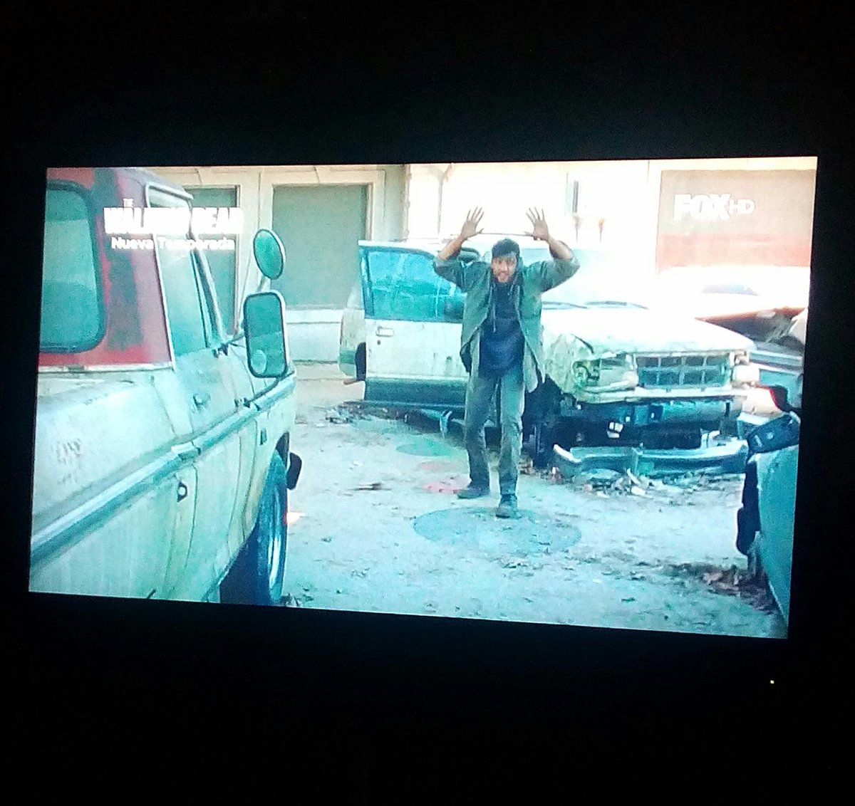 wpacinelli's tweet photo. Mercy #TheWalkingDead #temp8 https://t.co/jPnYxBCwxo