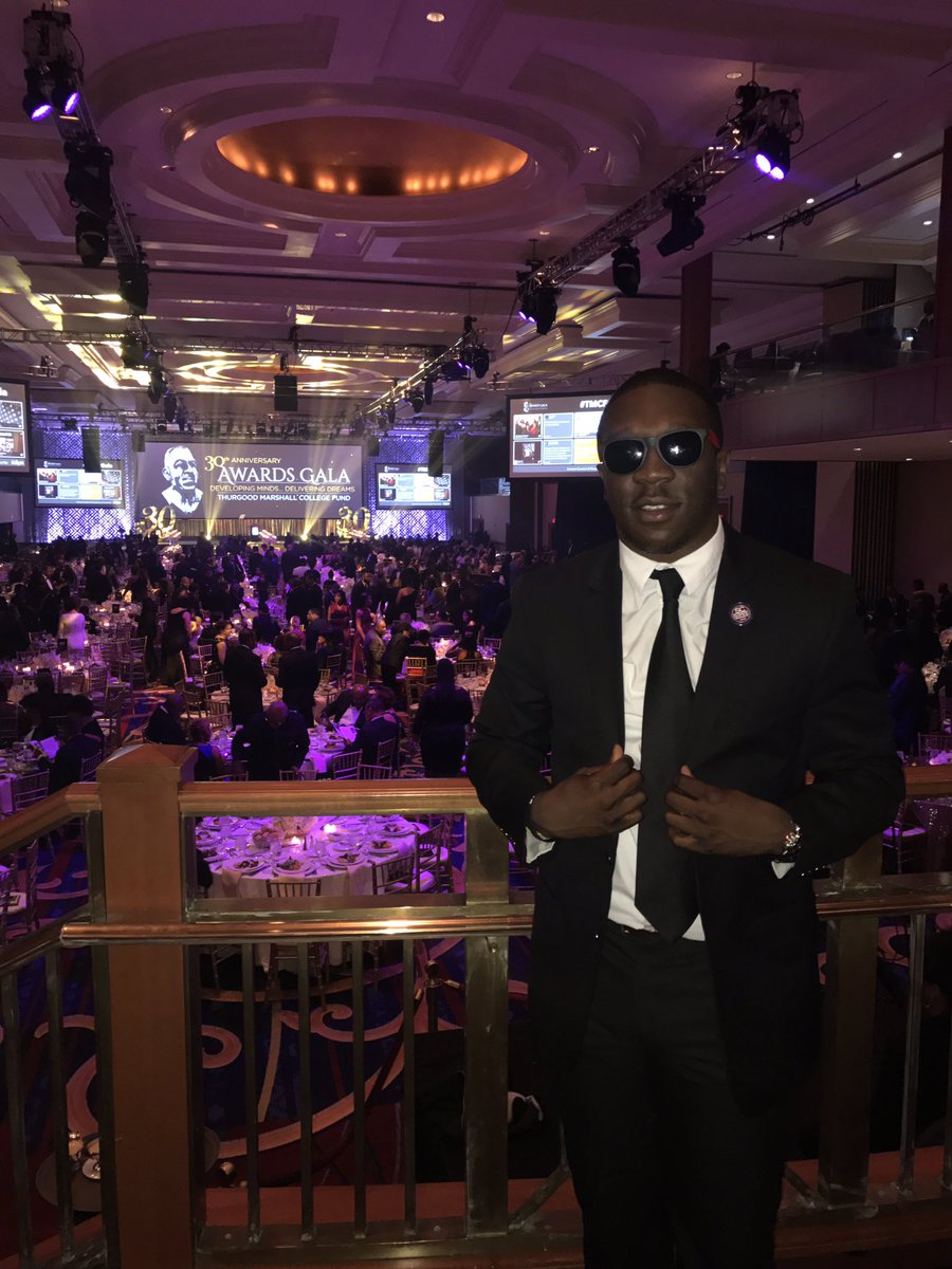 tean_becoate's tweet photo. Time is 💰 #TMCFGala https://t.co/Hi7INxgXQP