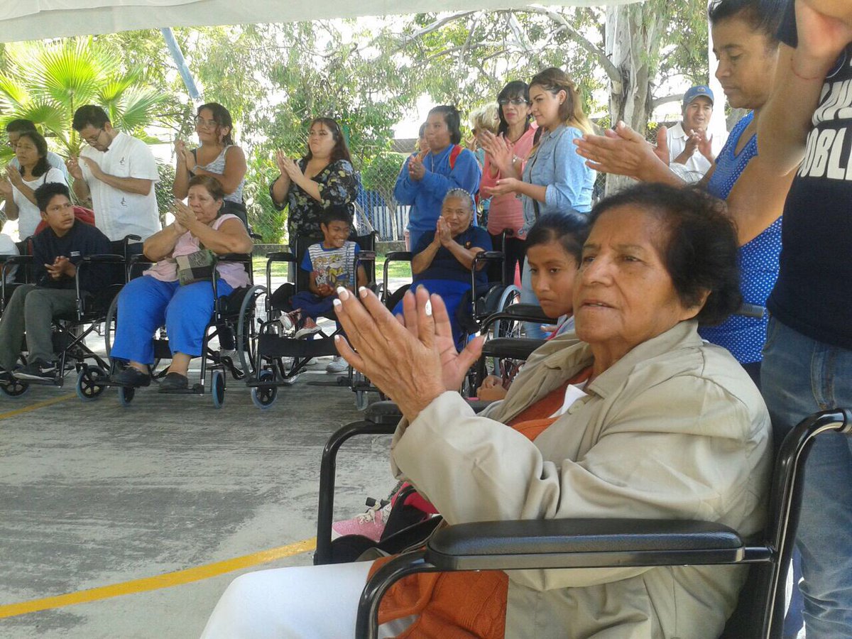 FundacionFSF's tweet photo. Gracias @GammaTraining por la #donación de sillas de ruedas para nuestros beneficiarios! Juntos por un país más #incluyente! #fraternidad https://t.co/2pN8bQYMqO