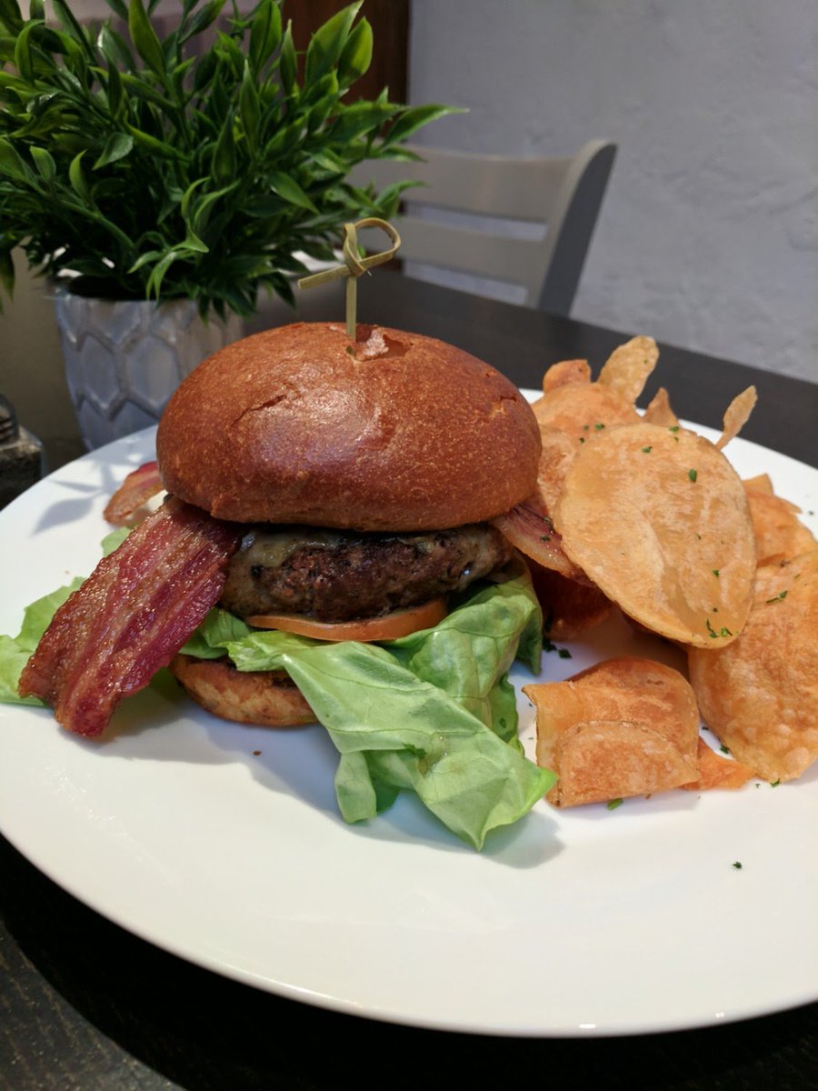 Landonsgk's tweet photo. You got through Monday, you deserve a burger!
#sanmarcos #sandiegorestaurants #farmtotable https://t.co/NCIa6YN7s9