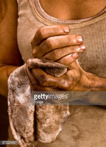 TylerIAm's tweet photo. Her hands look like this so mine can look like this 😤 https://t.co/H9oEPzrSEe