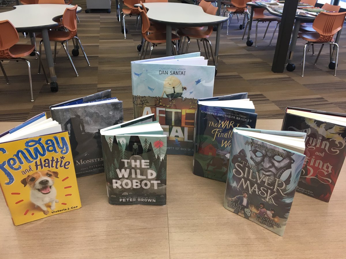 DPLibrary's tweet photo. Check out some of our new books! @DoublePeak_K8 #dpsk8 https://t.co/BMNlPJEAJt
