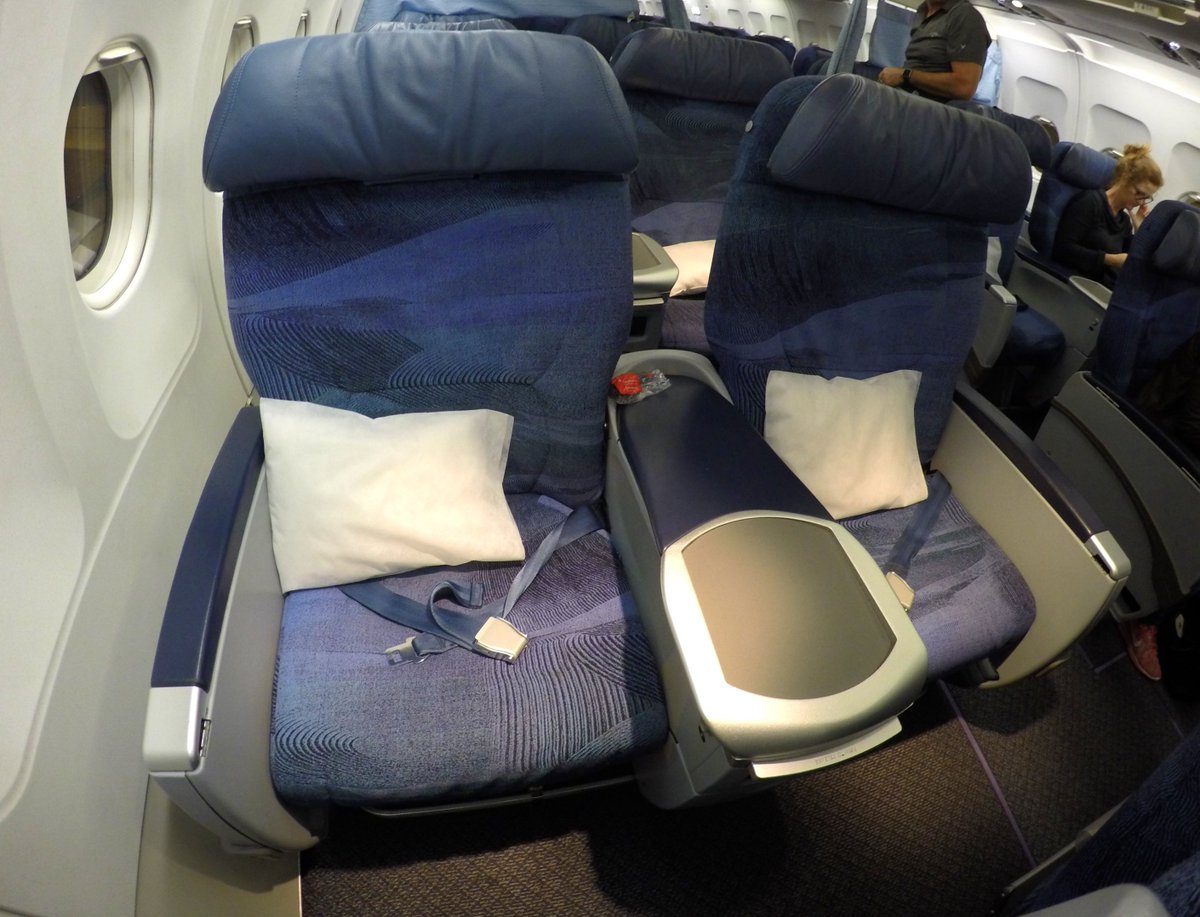UltimaLlamada_'s tweet photo. Casi cinco horitas a bordo de la @BusinessClass "doméstica" de @AirCanada entre #Toronto y #SanFrancisco #AC759 #PaxEx https://t.co/XfnmsWY0jp