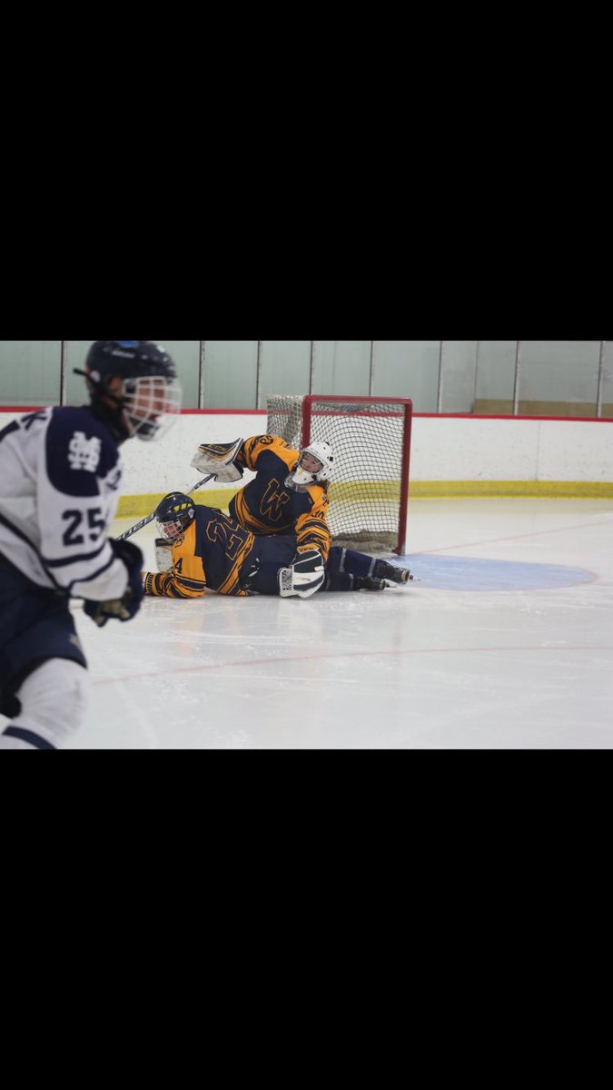 Joeypatterson18's tweet photo. Awwwwwwwe Shitttttttttttttttt. One week till Tryouts #BearsHawkey #7Days #Caps https://t.co/2h8Q6mw4fG