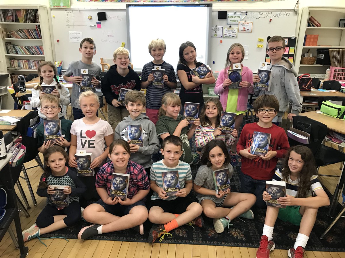 adams3eh's tweet photo. Thank you for the dictionaries, Haddonfield Rotary Club! @adams3eh @ehspta @haddonES1 @HaddonfldRotary https://t.co/jIP1wyjnwq