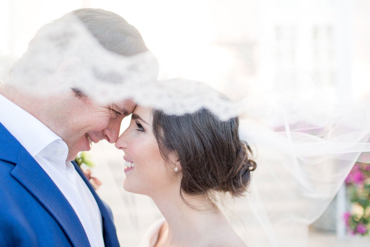 InsideWeddings's tweet photo. Make sure you carve out some time to spend together on your wedding day. https://t.co/eGkccZ2Bfx (Kir2ben Photography) https://t.co/IhyDaObE1q