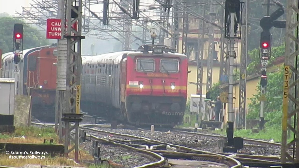 soumosrailways's tweet photo. https://t.co/g67VIlsf2a
#Offlink #Mughalsarai #WAP4 hauls d SHM #LTT #Express frm #SHM #IRFCA #Indianrailways #railfanning #soumosrailways https://t.co/uuMvgs1kBa