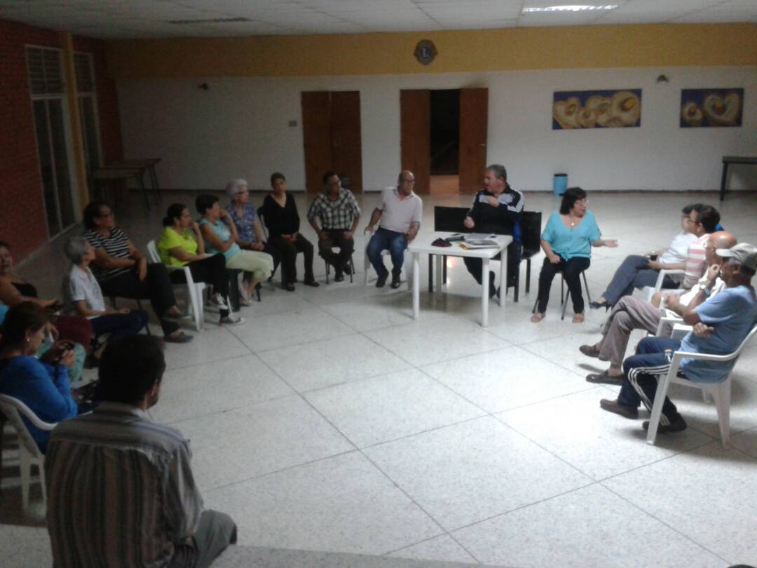 Reunión con los consejos comunales de sect Country, Santa Maria, Gianni.Atacando el problema de la basura para buscar soluciones en conjunto