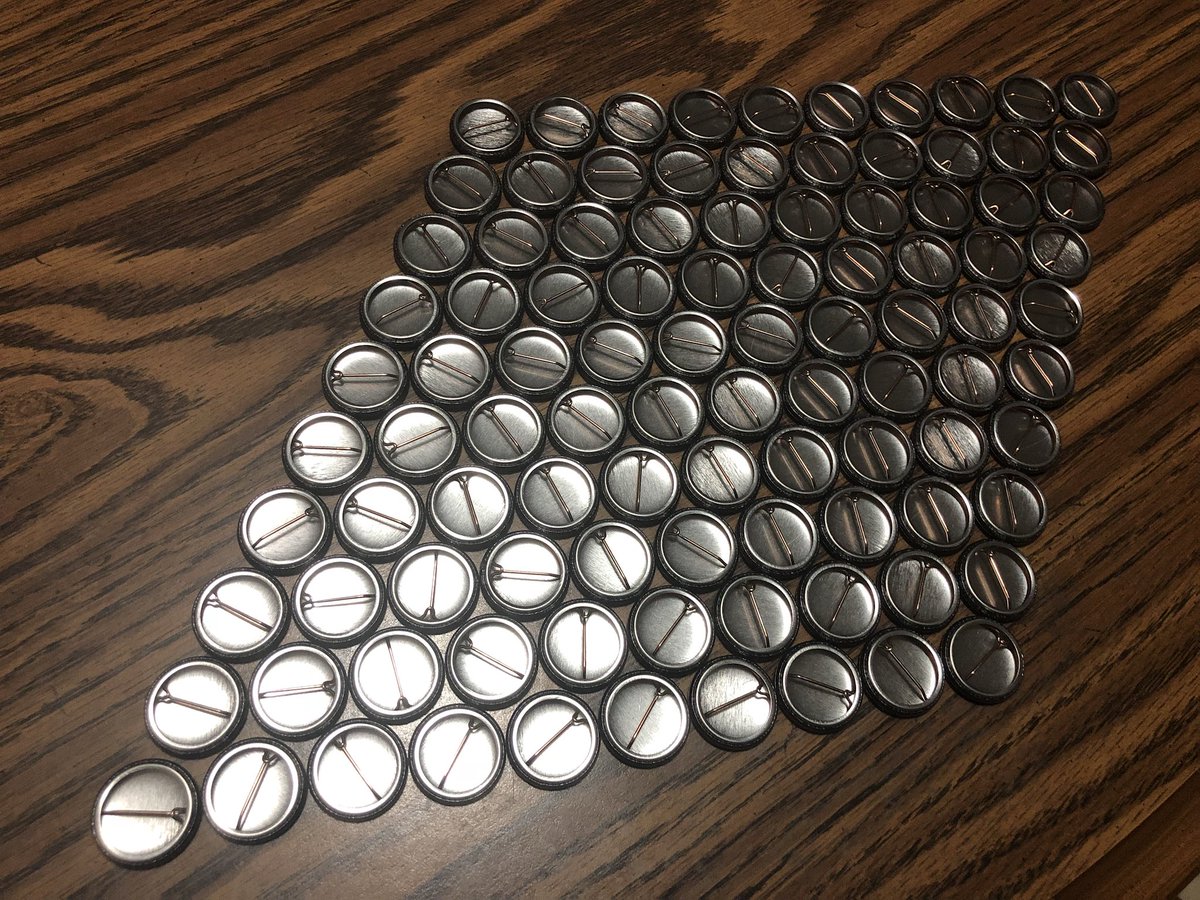carneasiiiro's tweet photo. another order in the can! get your buttons while they’re hot! send me a DM or drop me an e-mail: uupunk@gmail.com #upunk #buttons https://t.co/EK3Gf6ru6v