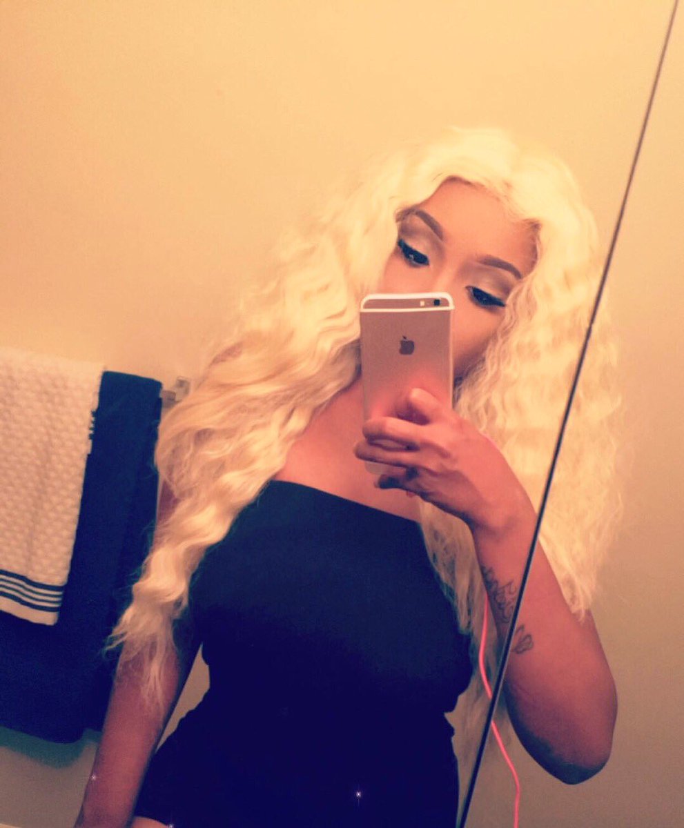 Sluts_LoveDomo's tweet photo. 😍👱🏽‍♀️💋 https://t.co/ohABP0PjHK
